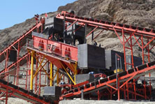 大型石料場篩分現場